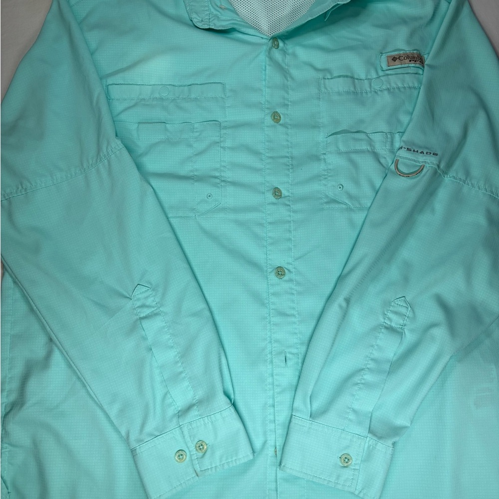 Columbia Aqua Button-Up Shirt